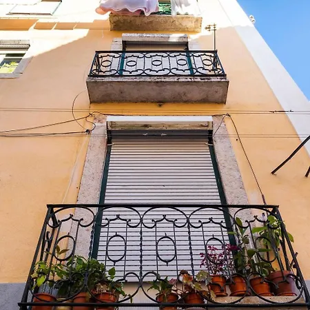 Guestready - Amazing Near National Pantheon! * Lisbon