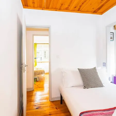 Guestready - Amazing Near National Pantheon! * Lisbon